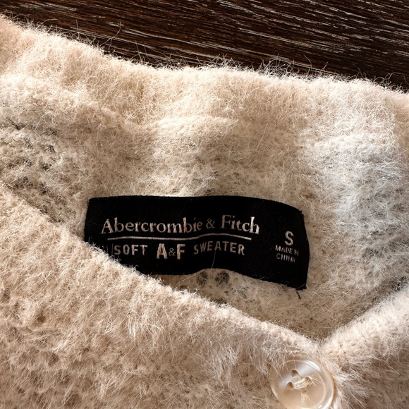 Abercrombie Finch sweater Small - Picture 2 of 2